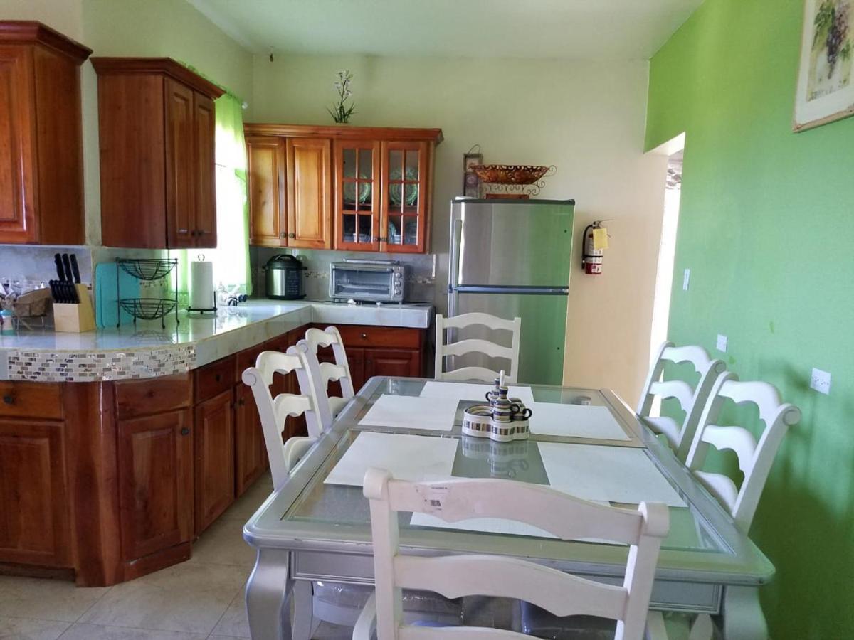 Apartmán Bella Vista Vacation Montego Bay Exteriér fotografie